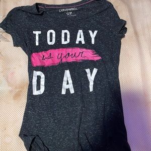aeropostale shirt!!